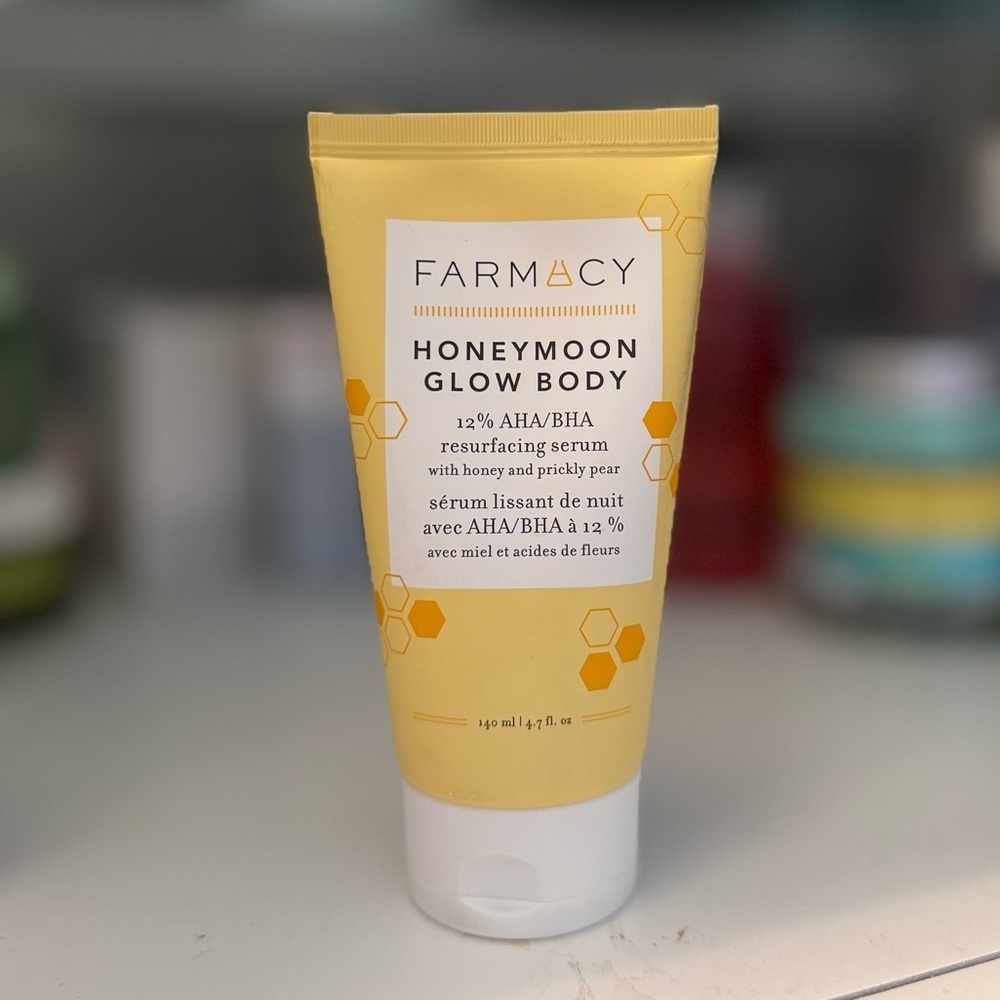Farmacy Honeymoon Glow Body Resurfacing Serum - Picture 5 of 6